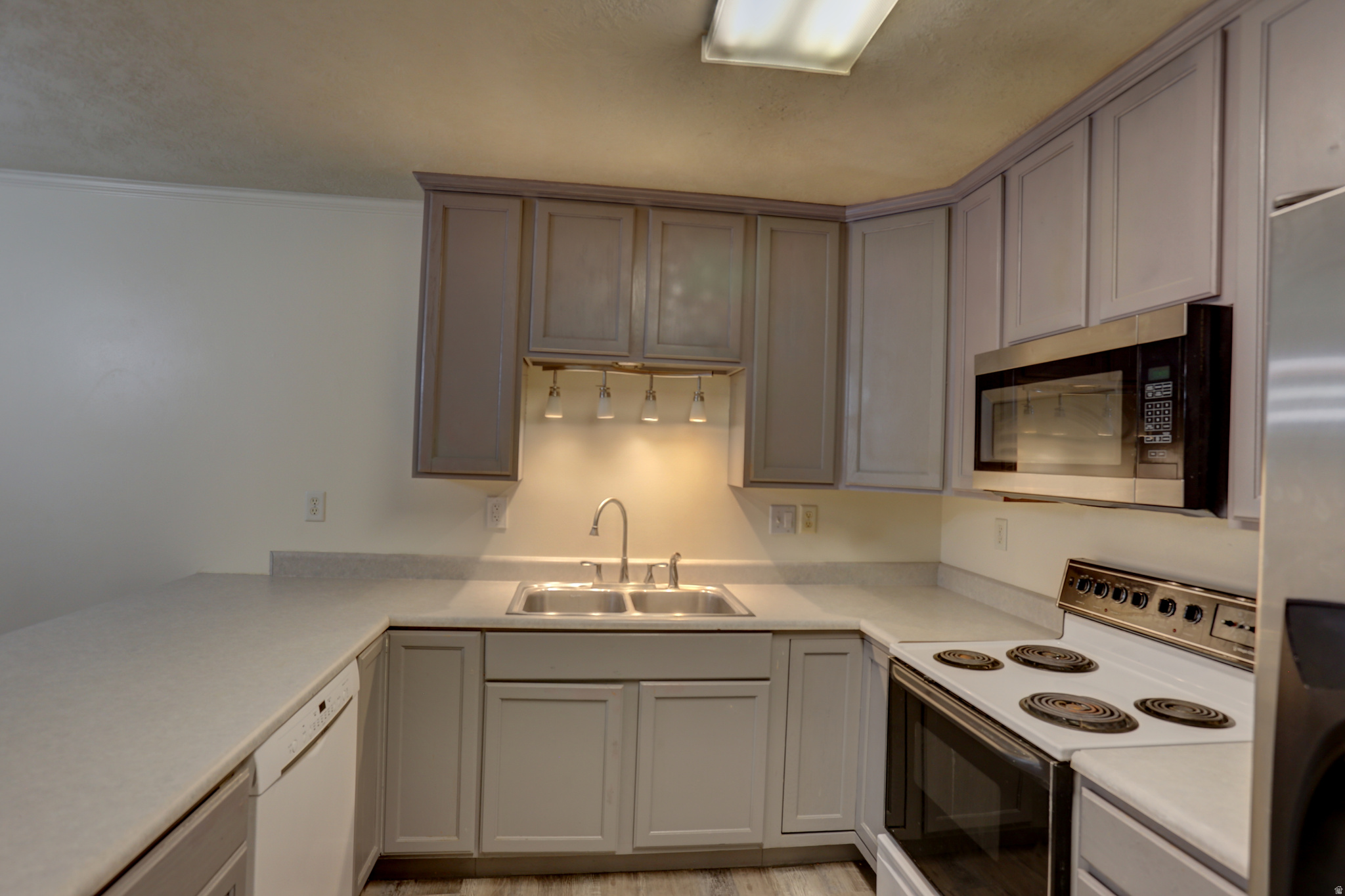 NORTH HAMPTON - Residential