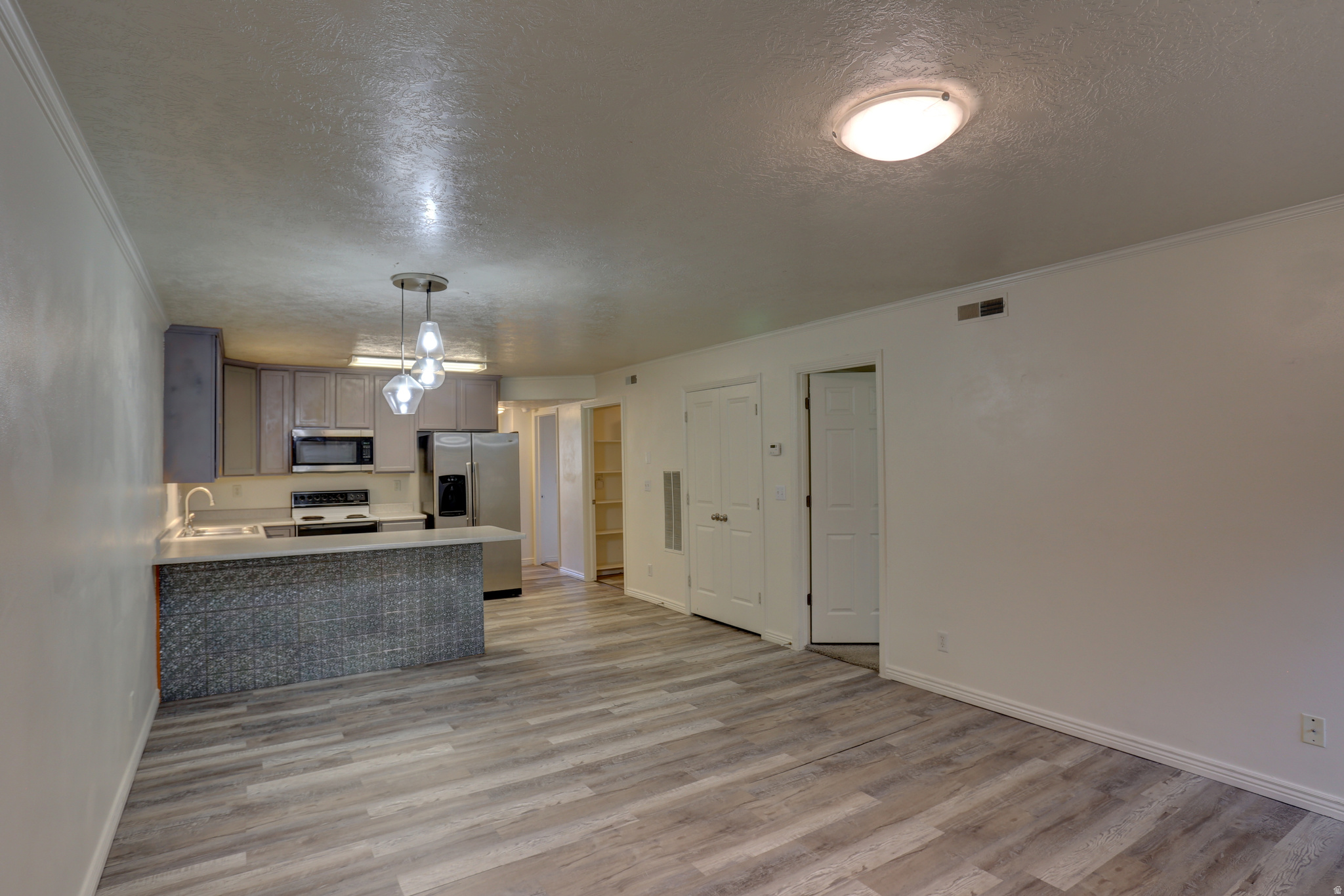 NORTH HAMPTON - Residential