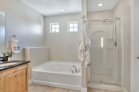 Tiny photo for 585 E WYNGATE POINTE LN, Draper, UT 84020 (MLS # 2155874)