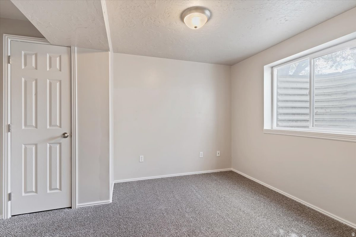 CEDAR BENCH - Residential