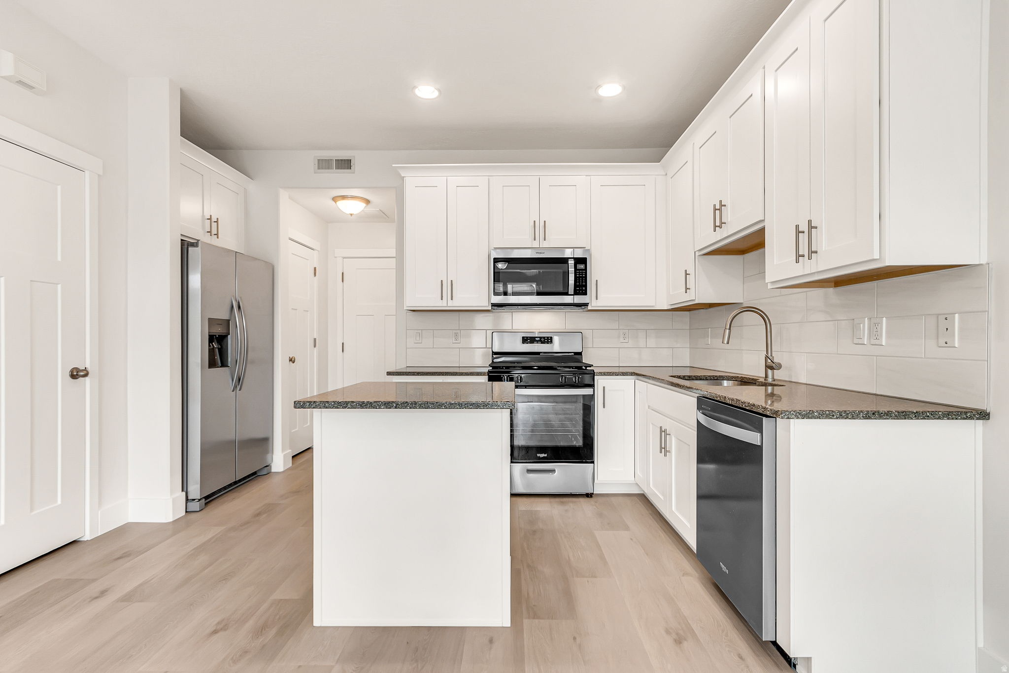 SUMMERLANE AT THE DISTRICT - Residential