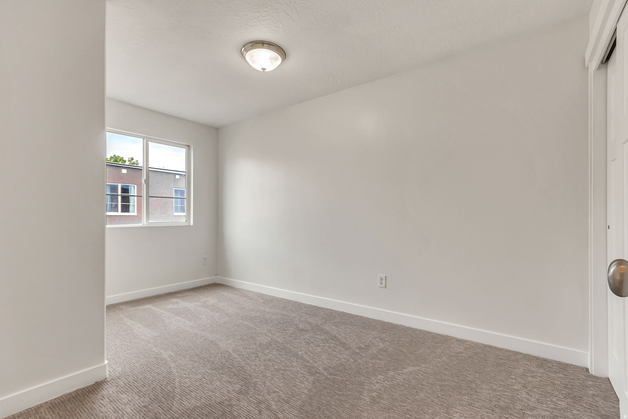 SUMMERLANE AT THE DISTRICT - Residential