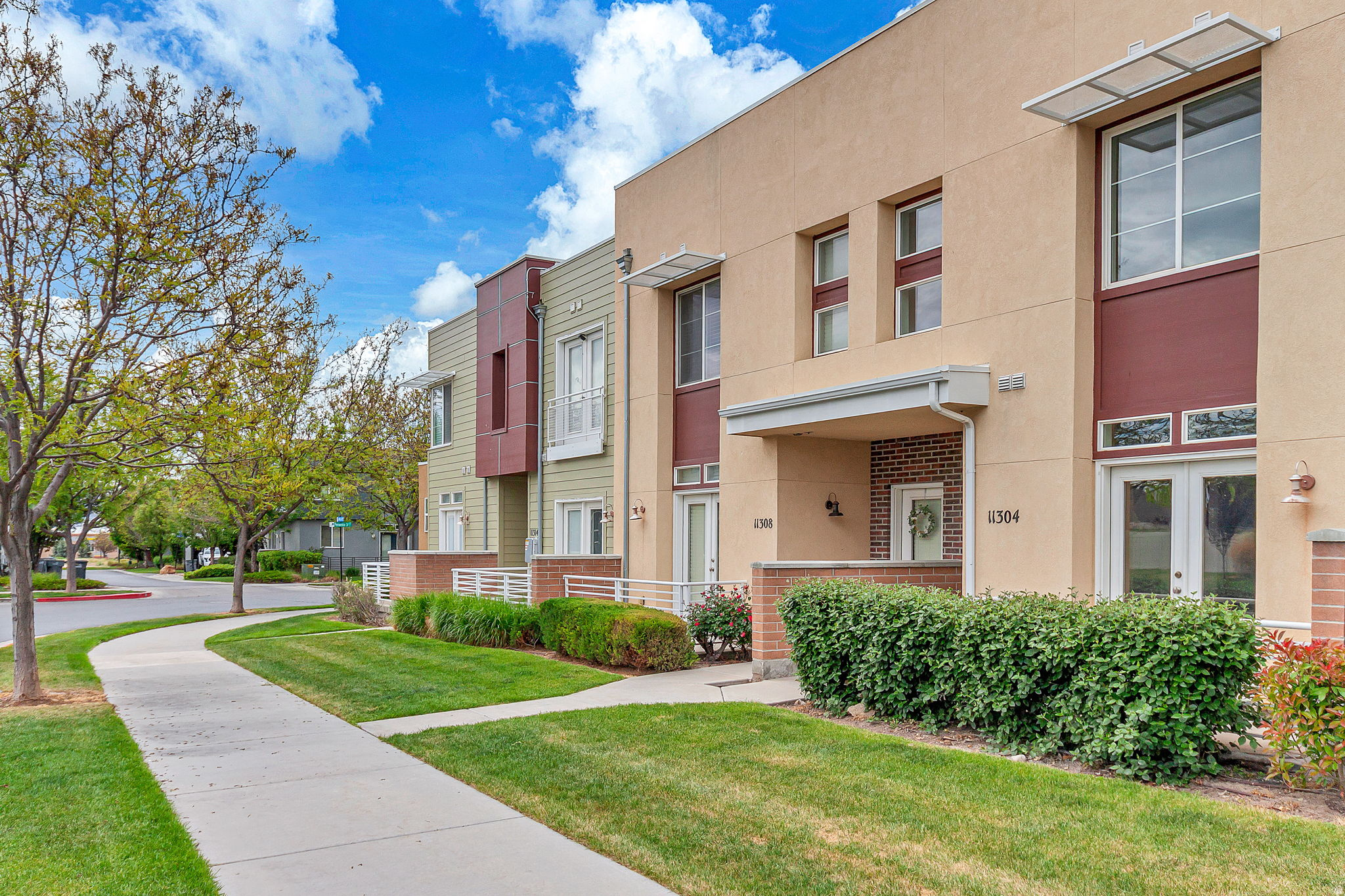 SUMMERLANE AT THE DISTRICT - Residential
