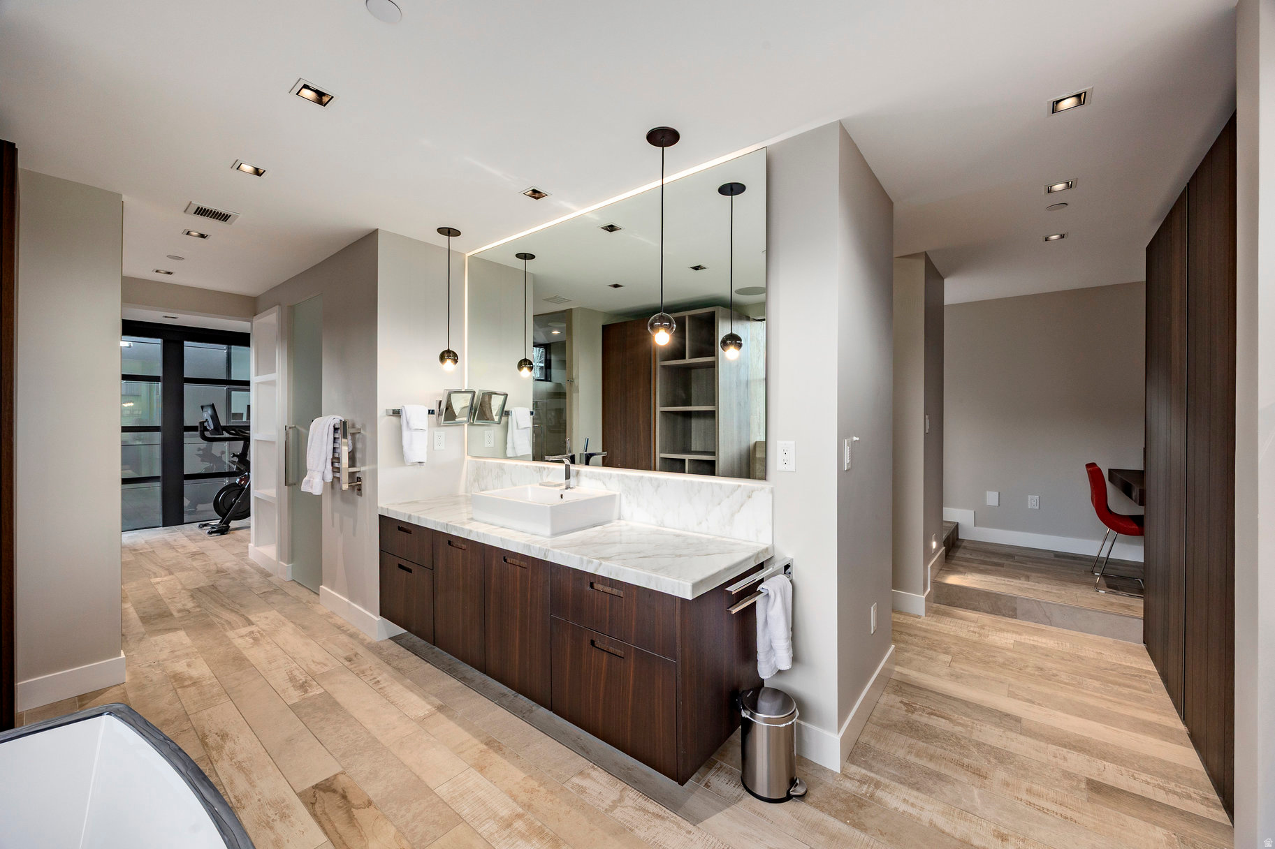 ECHO SPUR - Residential