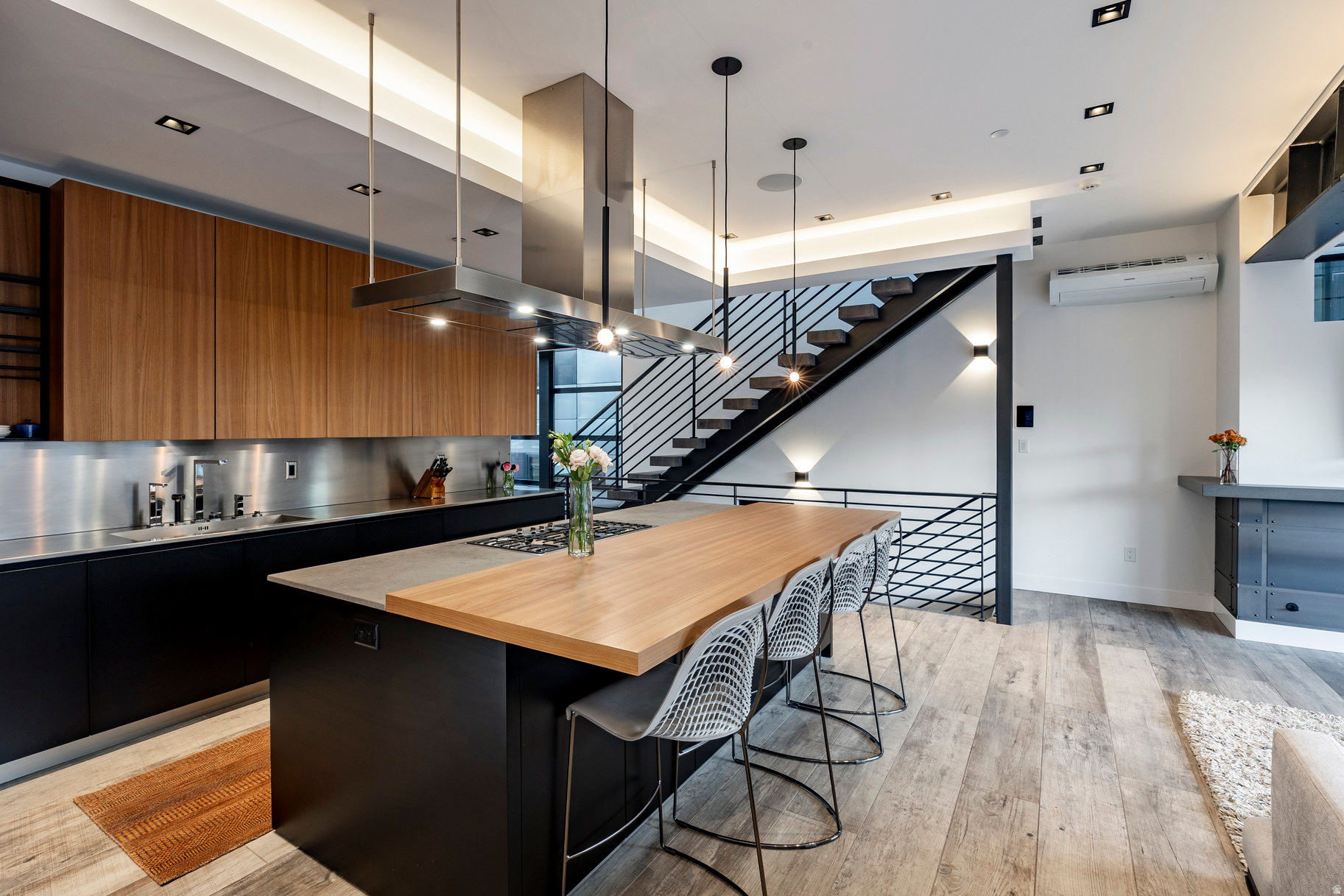 ECHO SPUR - Residential