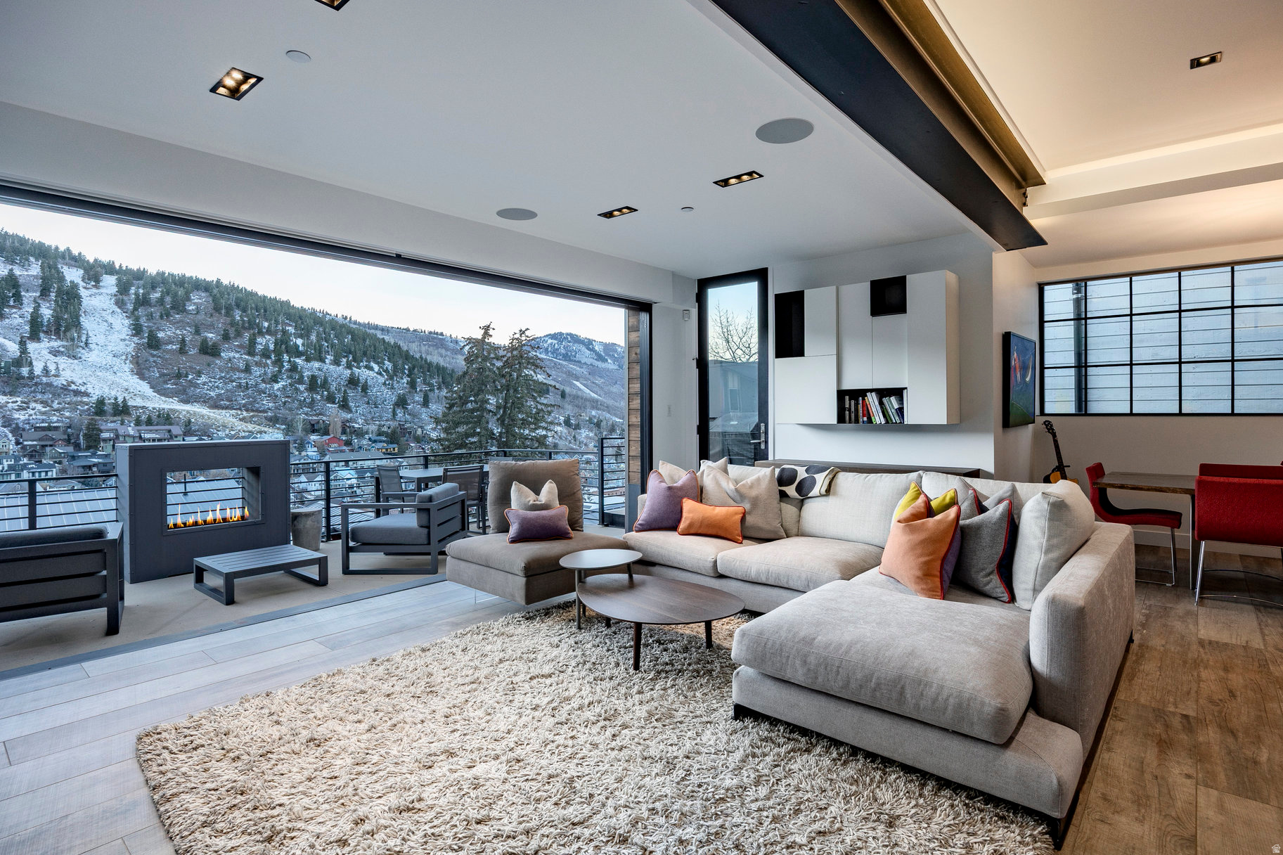 ECHO SPUR - Residential