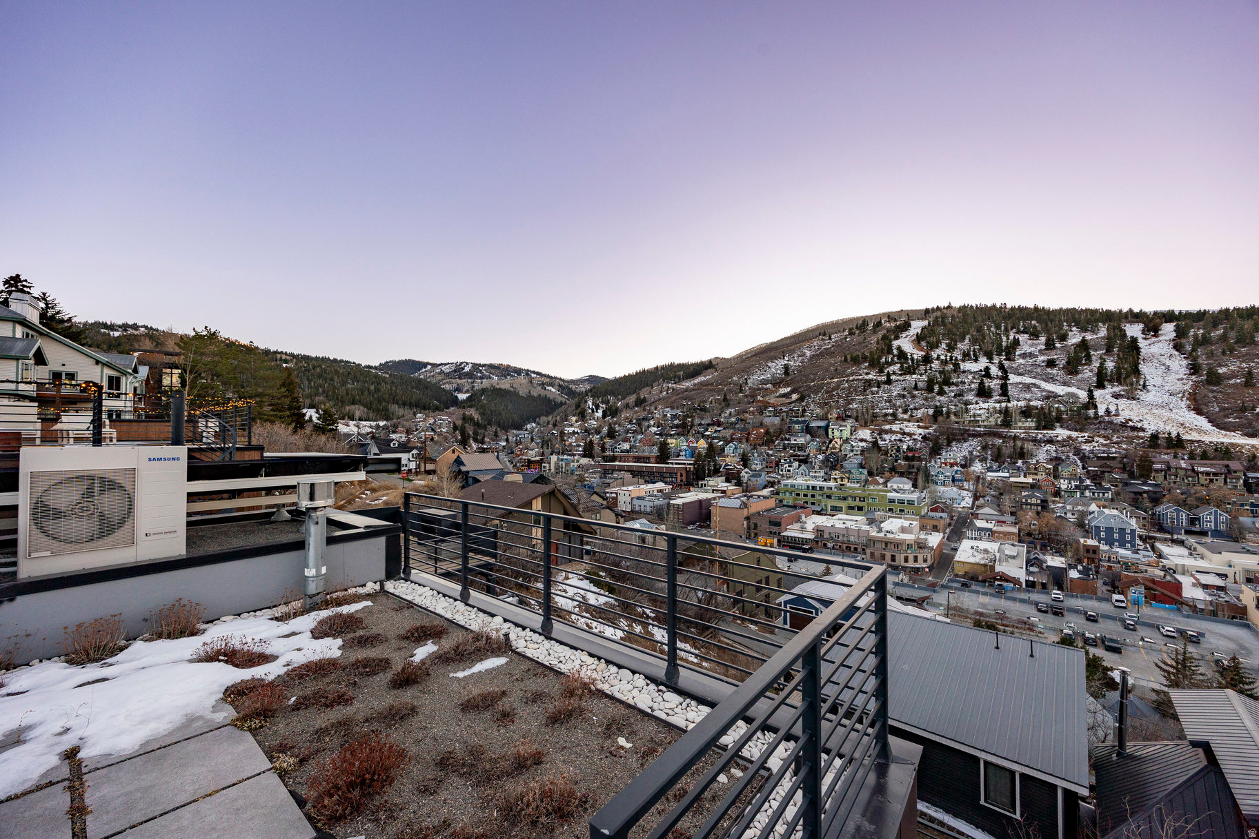 ECHO SPUR - Residential