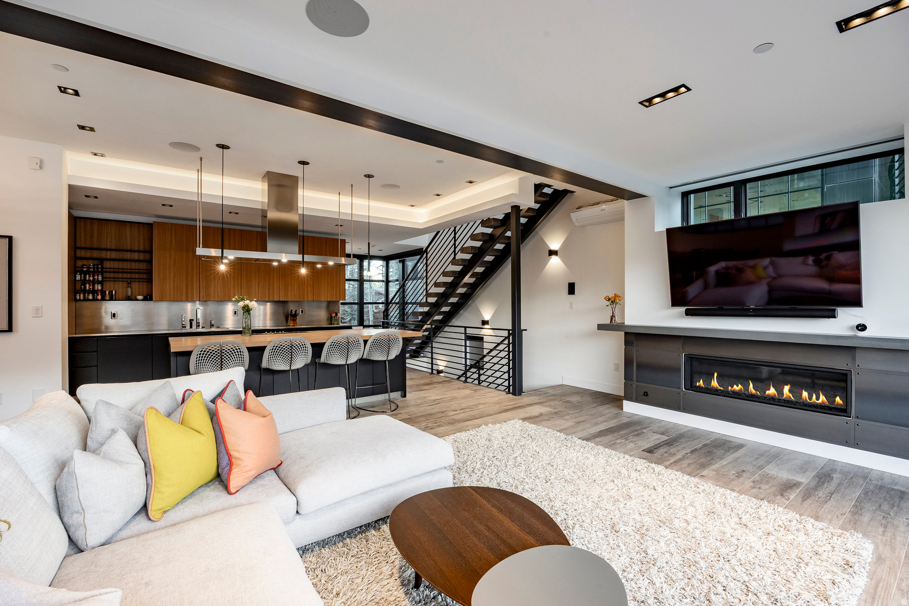 ECHO SPUR - Residential