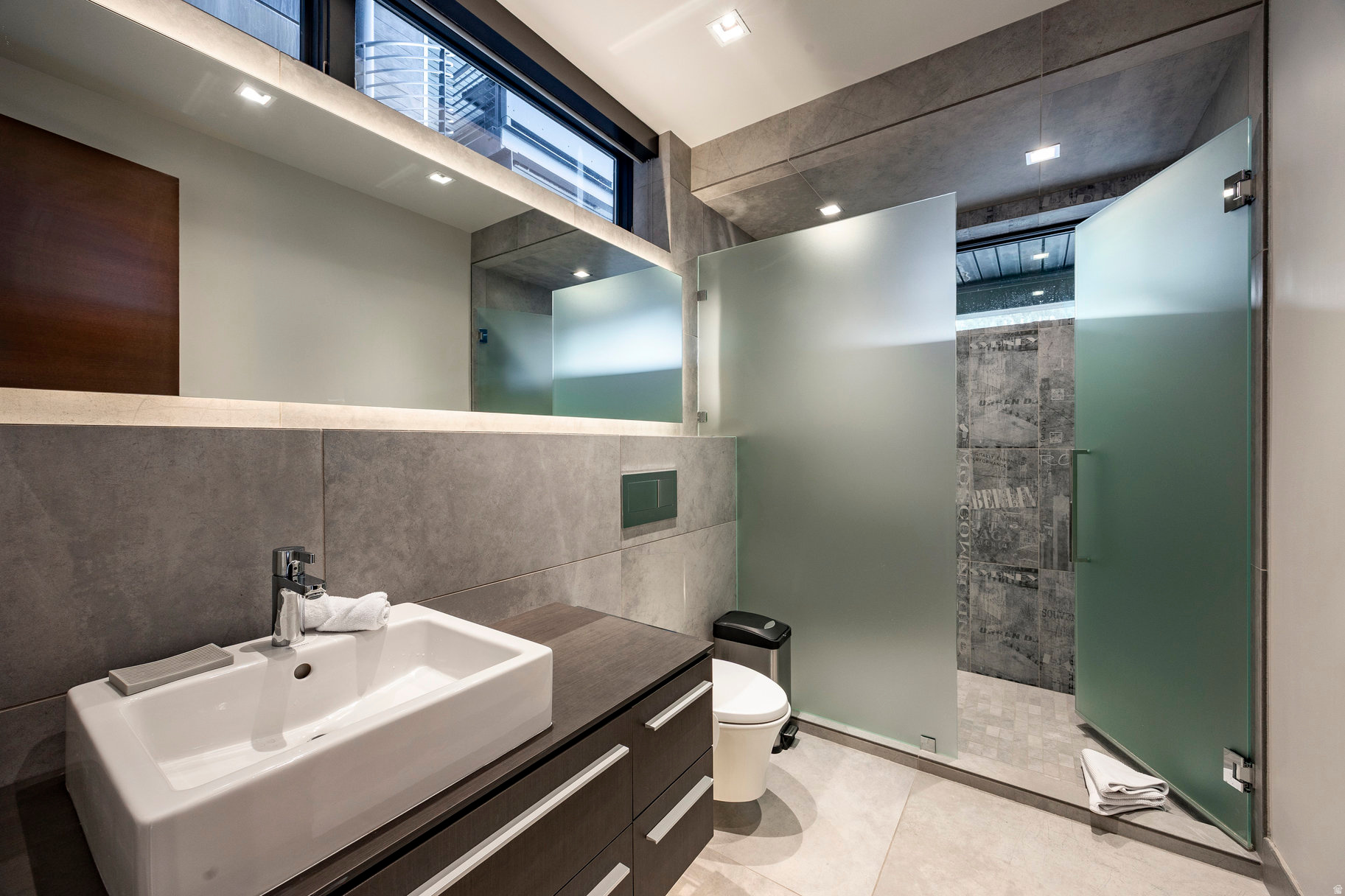 ECHO SPUR - Residential