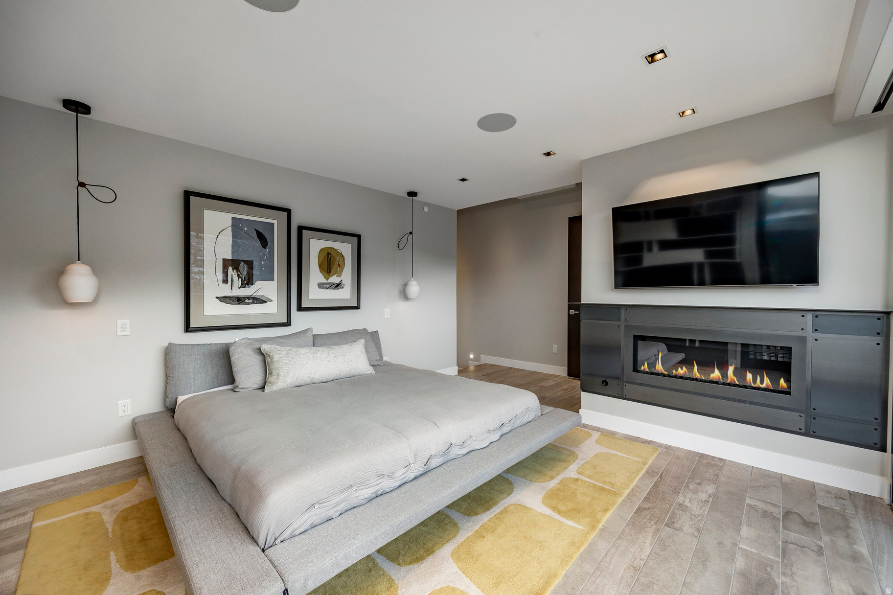 ECHO SPUR - Residential