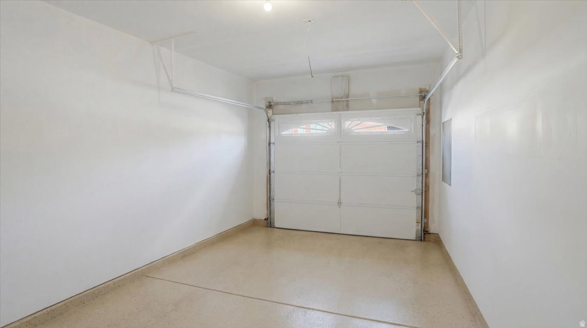 LAKE CREEK FARMS - Residential