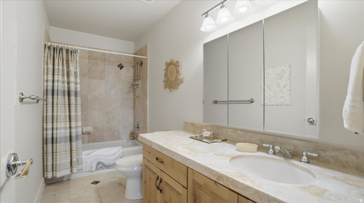 LAKE CREEK FARMS - Residential