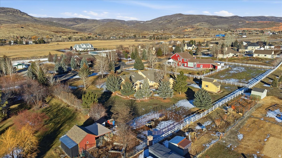 LAKE CREEK FARMS - Residential