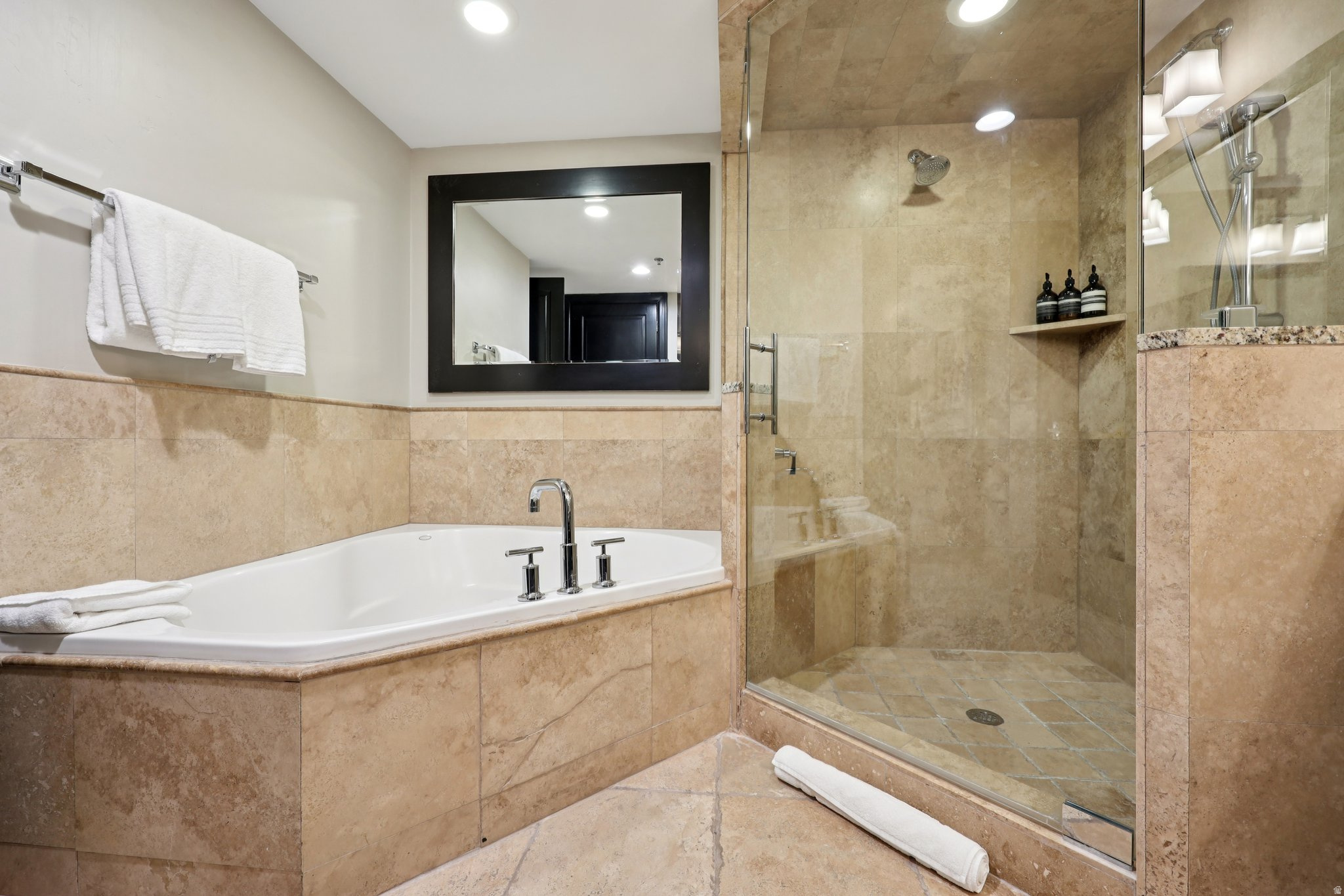 WALDORF ASTORIA - Residential