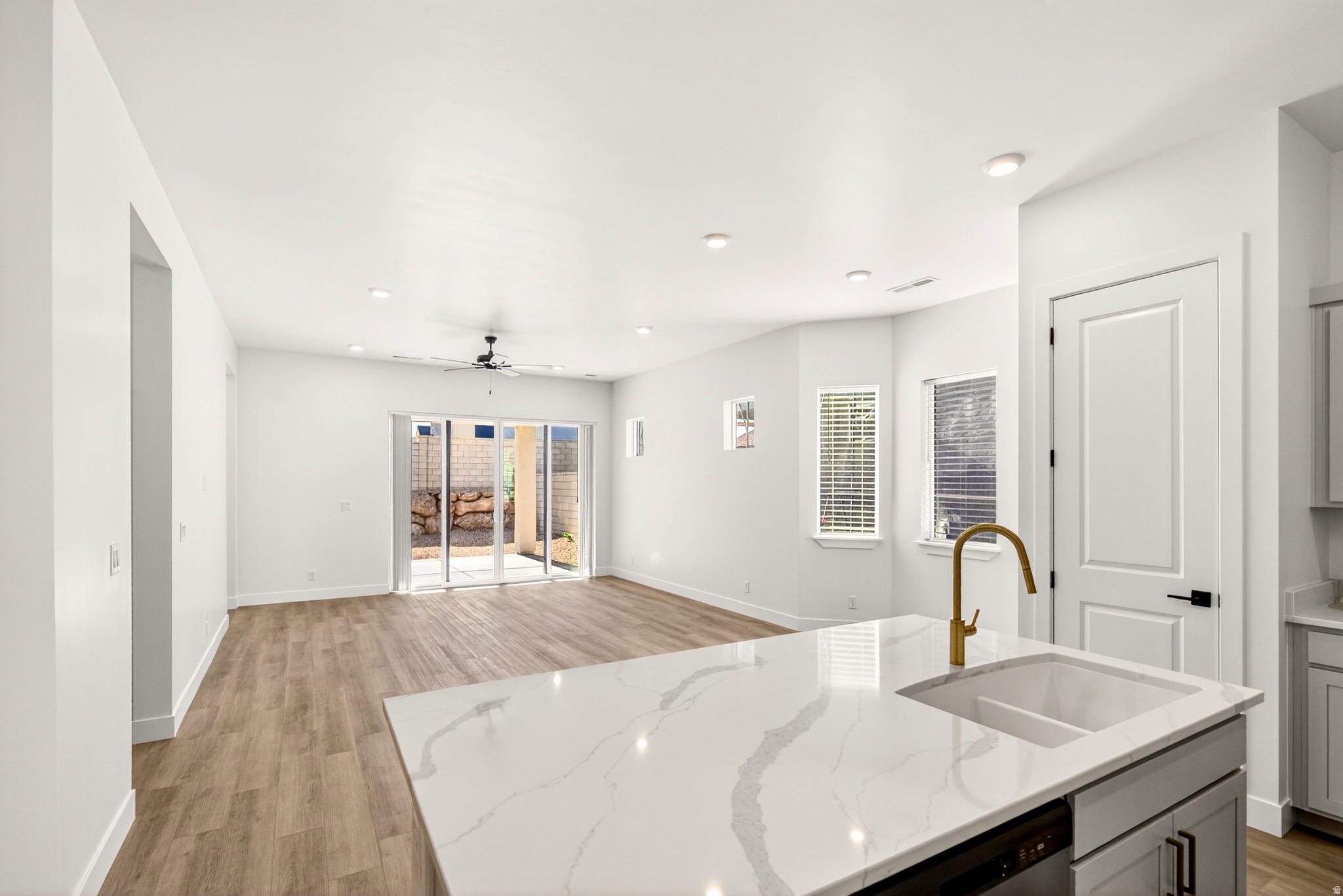 DESERT COLOR/SAGE HAVEN - Residential