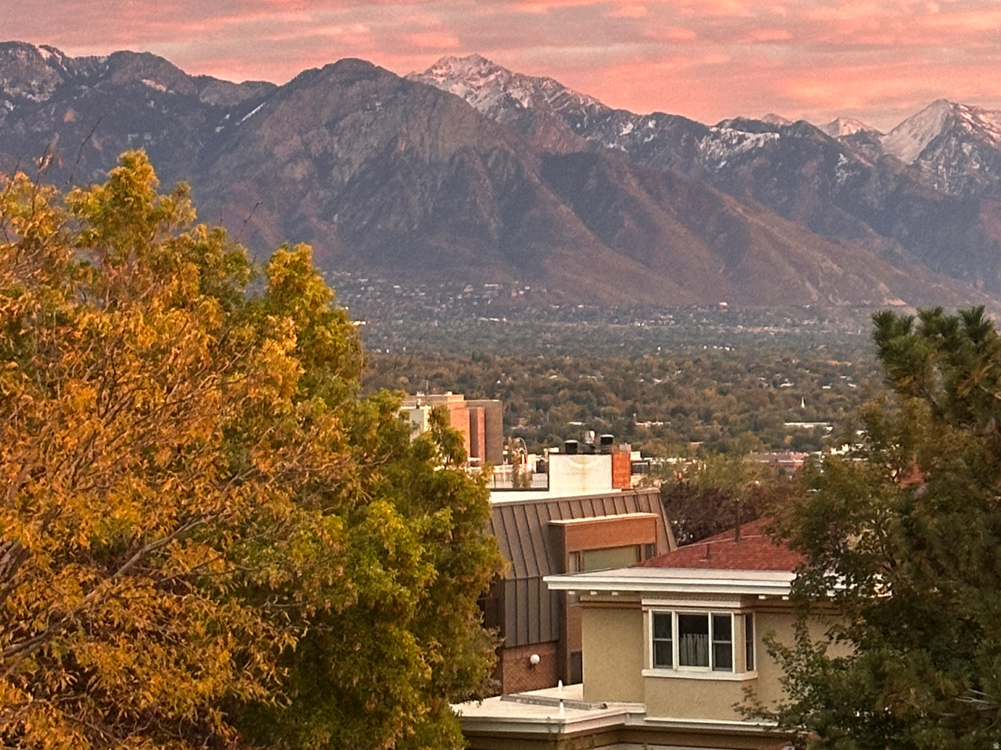 TOWER HILL - Residential