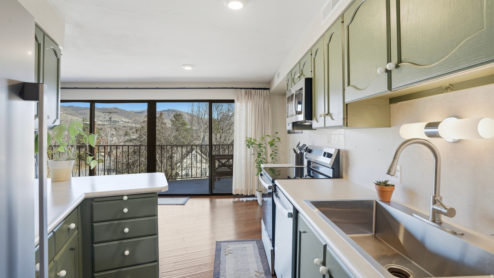 TOWER HILL - Residential