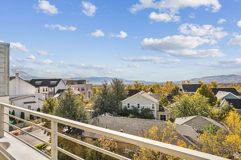Tiny photo for 4563 W DAYBREAK RIM WAY, South Jordan, UT 84009 (MLS # 2118775)