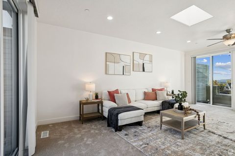 Tiny photo for 4563 W DAYBREAK RIM WAY, South Jordan, UT 84009 (MLS # 2118775)
