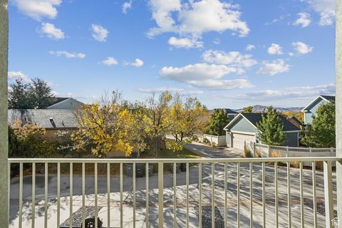 Tiny photo for 4563 W DAYBREAK RIM WAY, South Jordan, UT 84009 (MLS # 2118775)