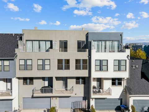 Tiny photo for 4563 W DAYBREAK RIM WAY, South Jordan, UT 84009 (MLS # 2118775)