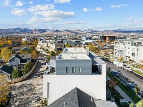 Tiny photo for 4563 W DAYBREAK RIM WAY, South Jordan, UT 84009 (MLS # 2118775)