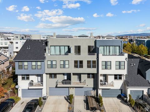 Tiny photo for 4563 W DAYBREAK RIM WAY, South Jordan, UT 84009 (MLS # 2118775)