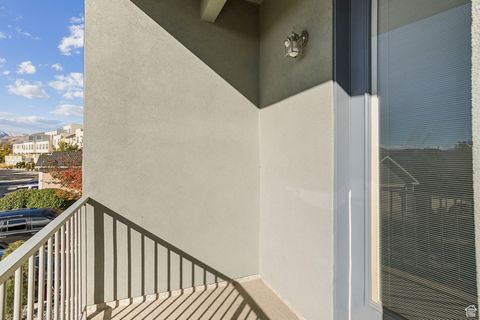 Tiny photo for 4563 W DAYBREAK RIM WAY, South Jordan, UT 84009 (MLS # 2118775)