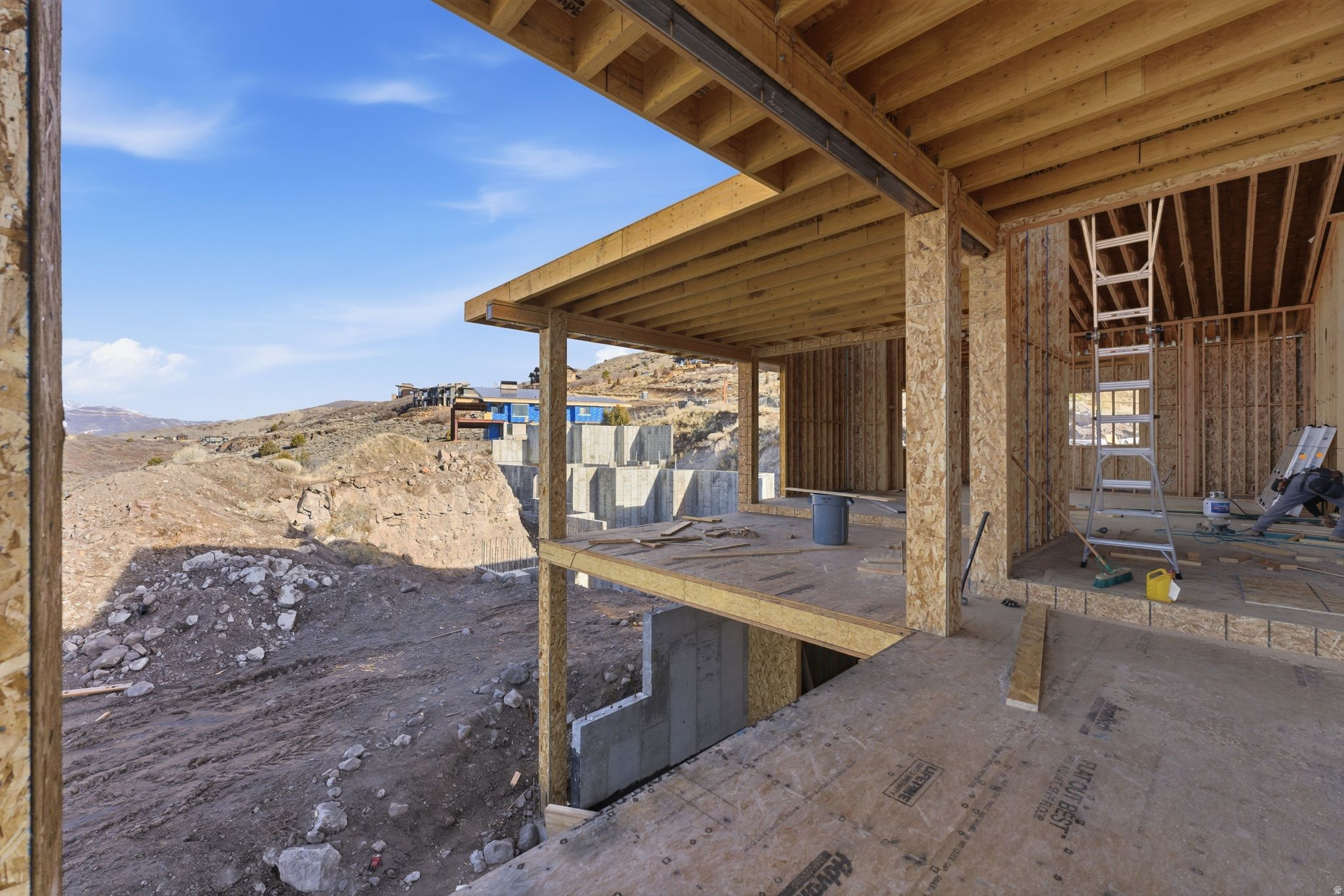 RED LEDGES - Residential