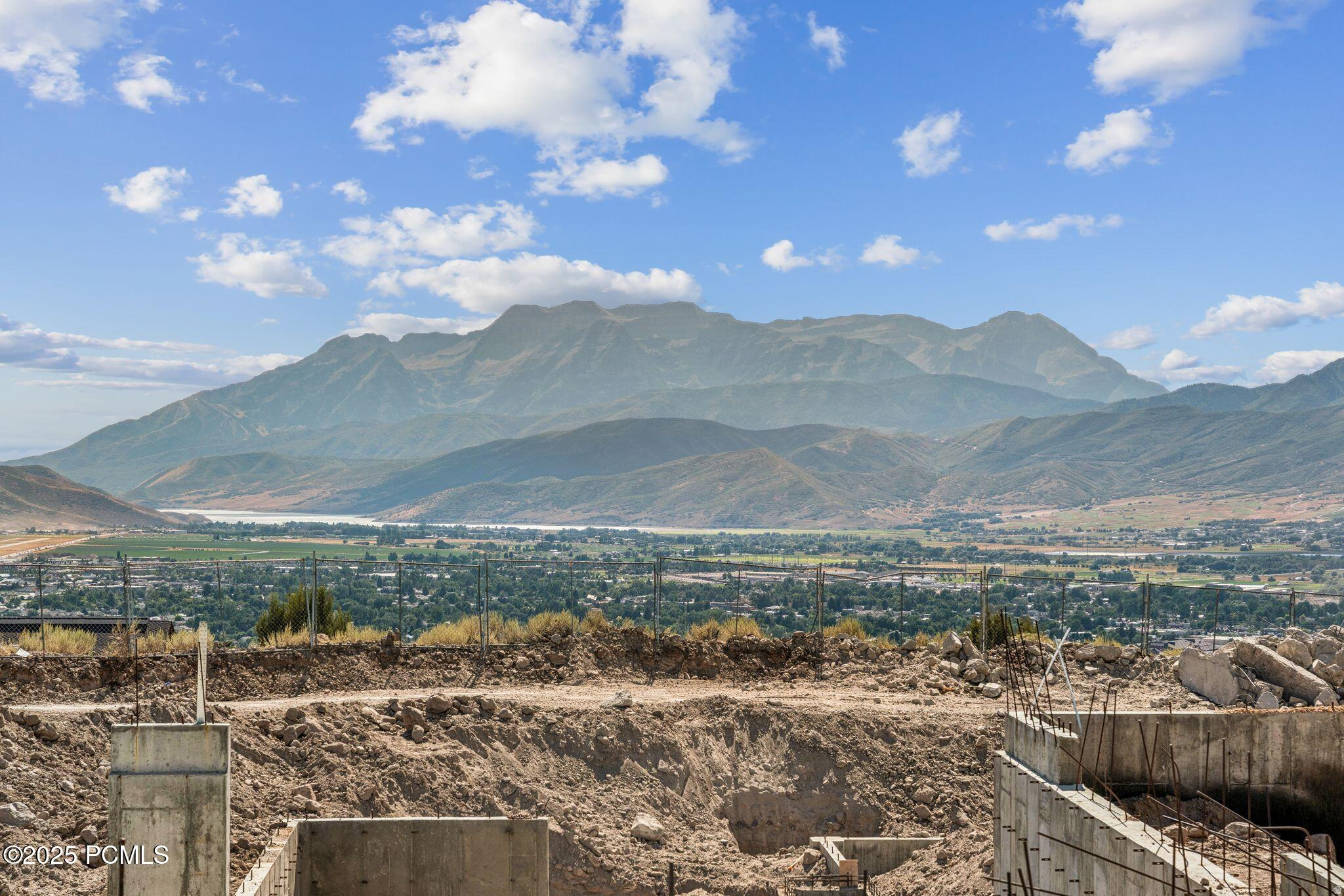 RED LEDGES - Residential