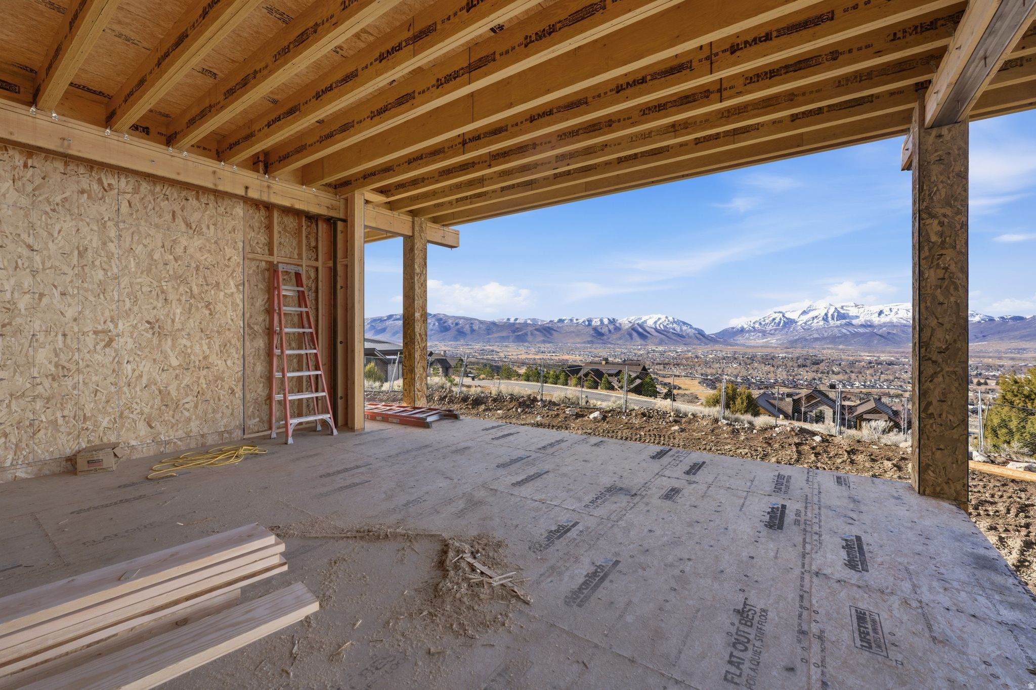 RED LEDGES - Residential