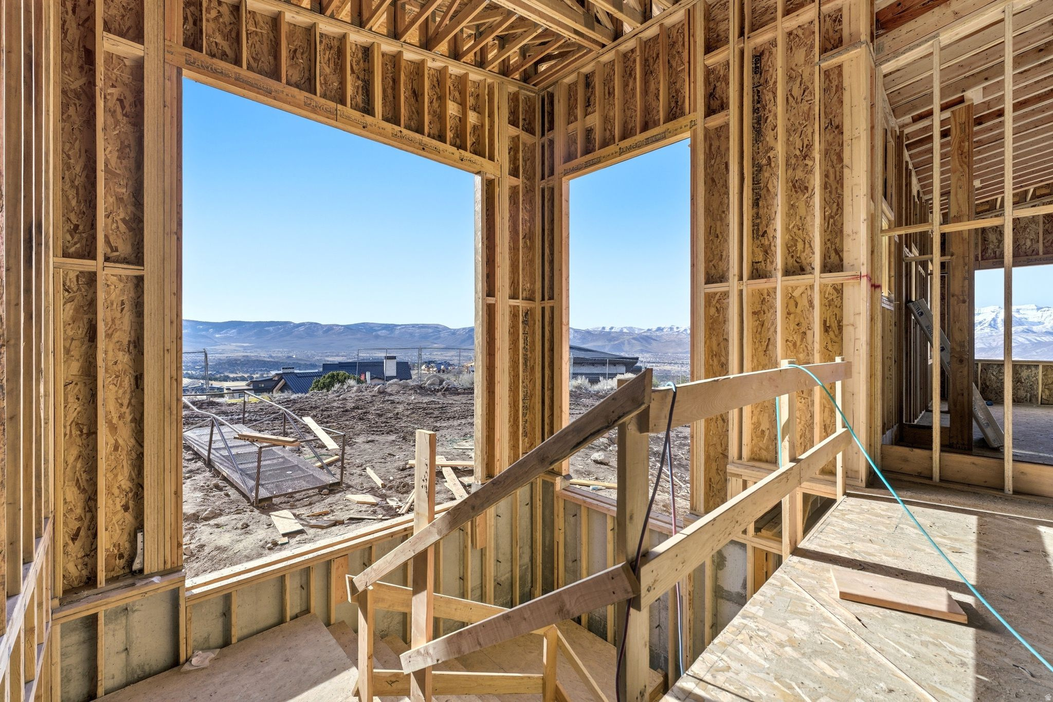 RED LEDGES - Residential