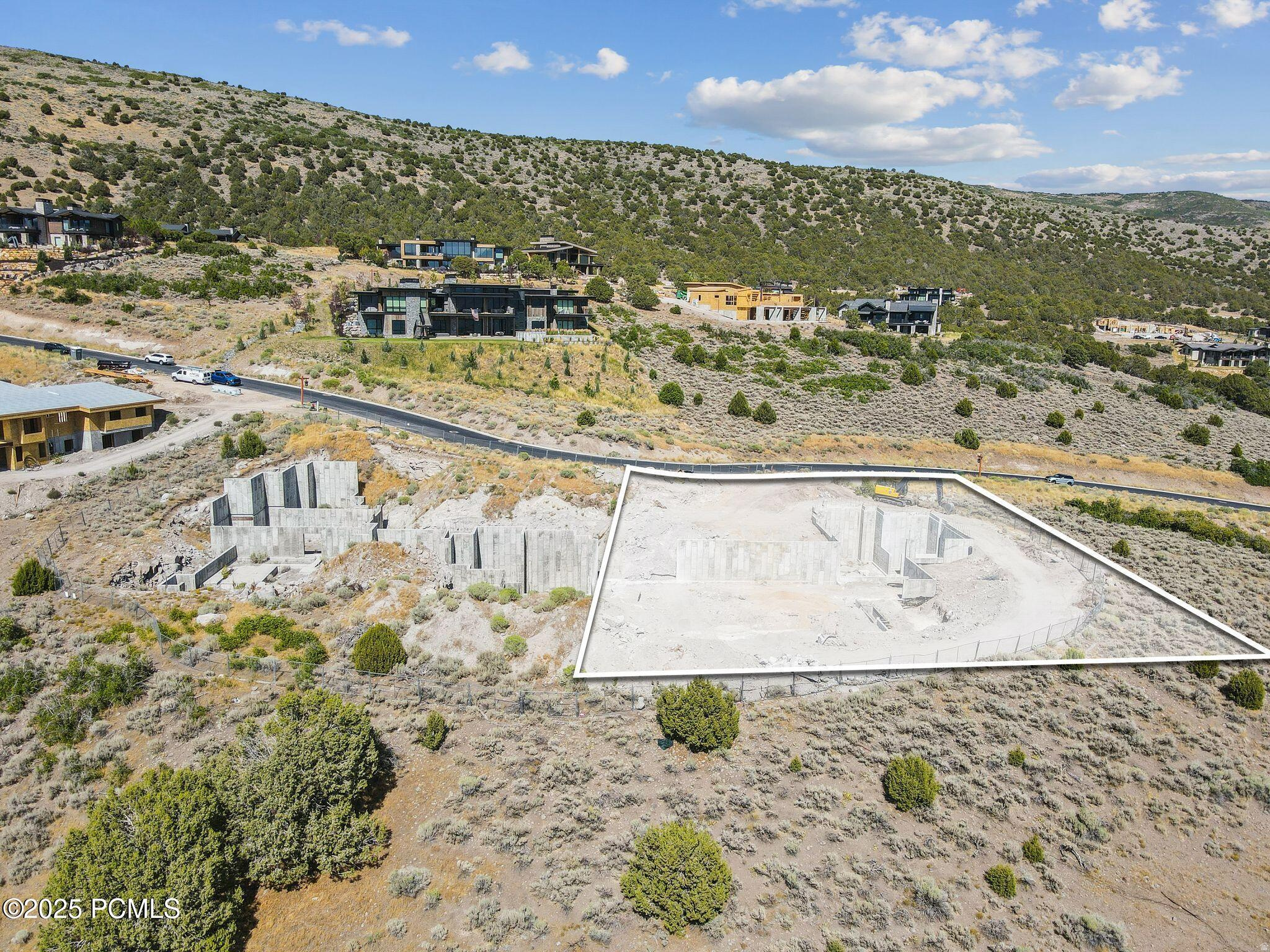 RED LEDGES - Residential