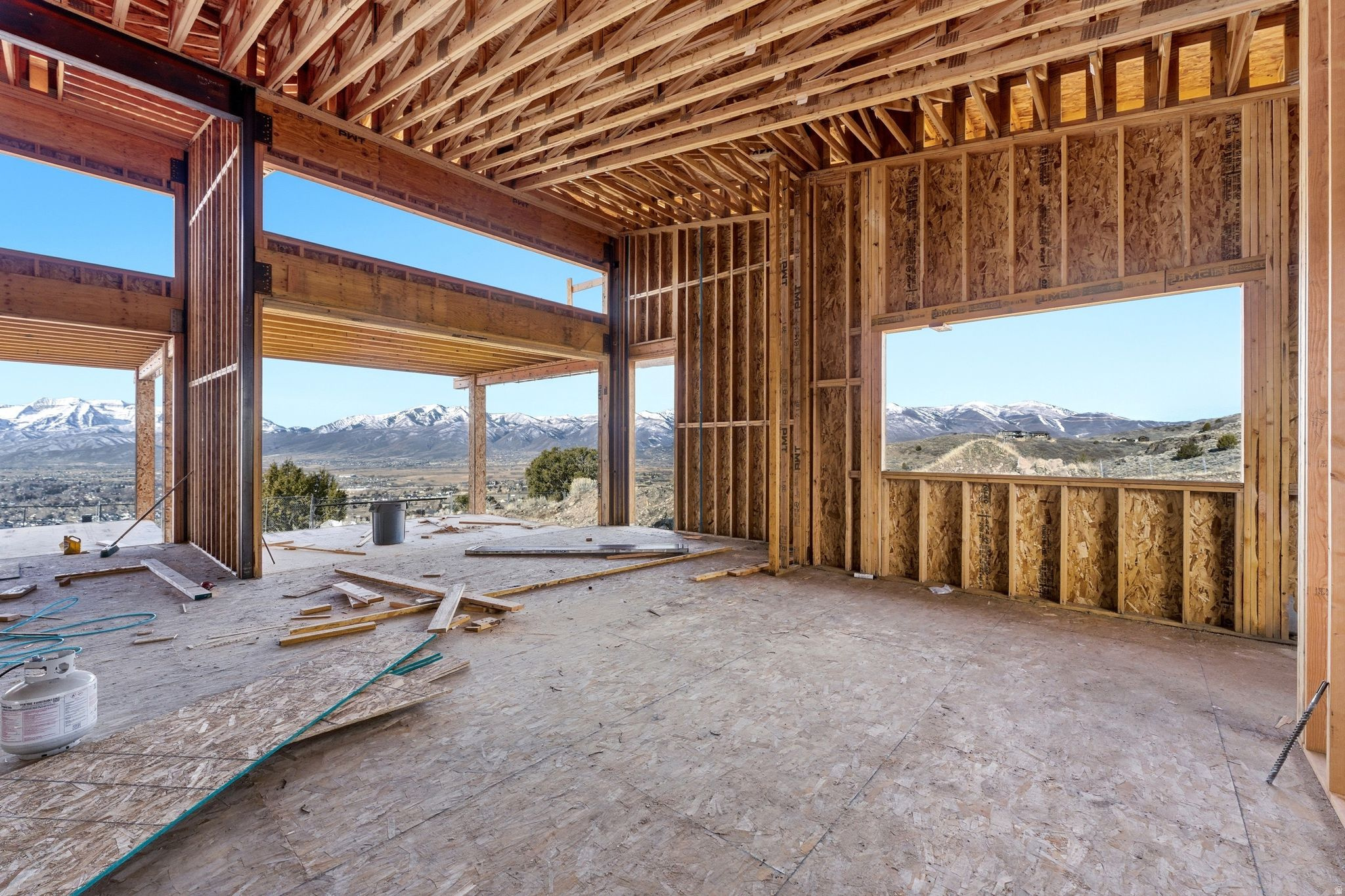 RED LEDGES - Residential