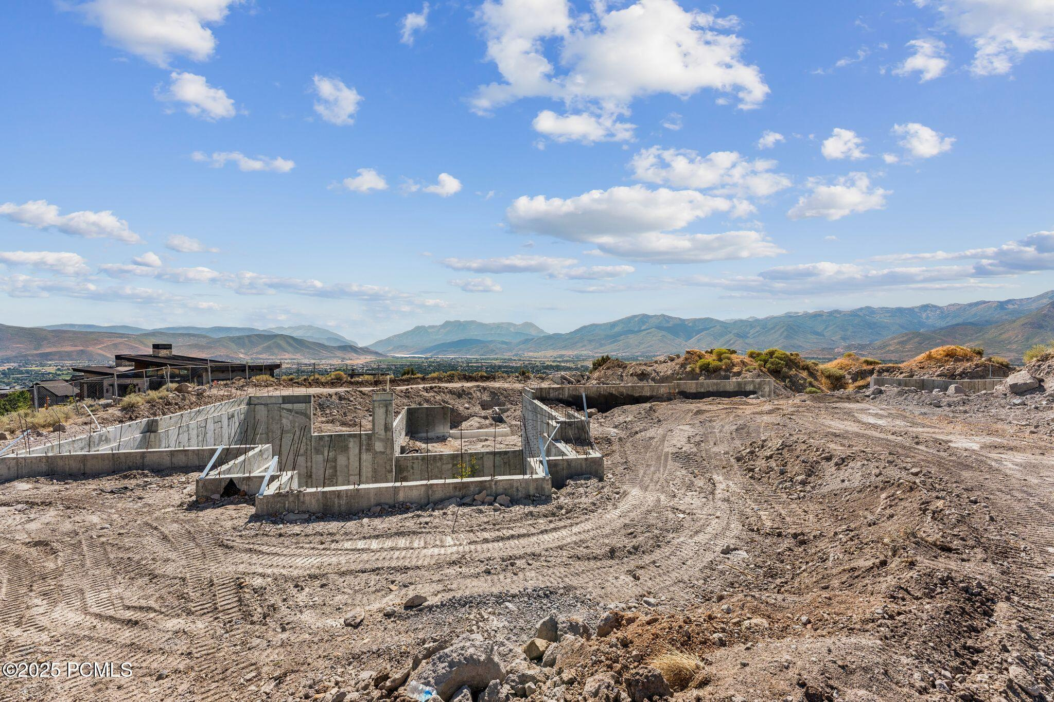 RED LEDGES - Residential