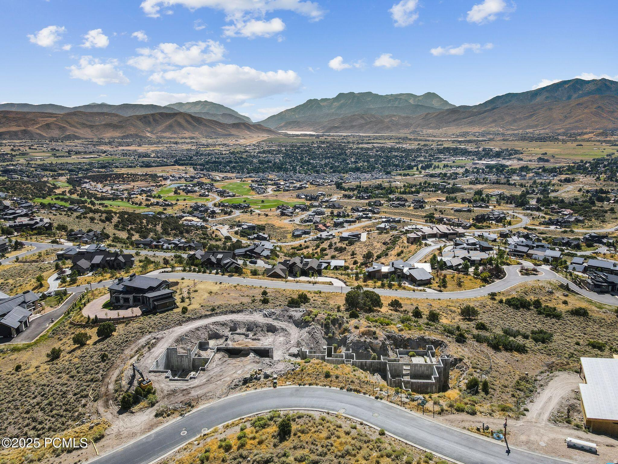 RED LEDGES - Residential