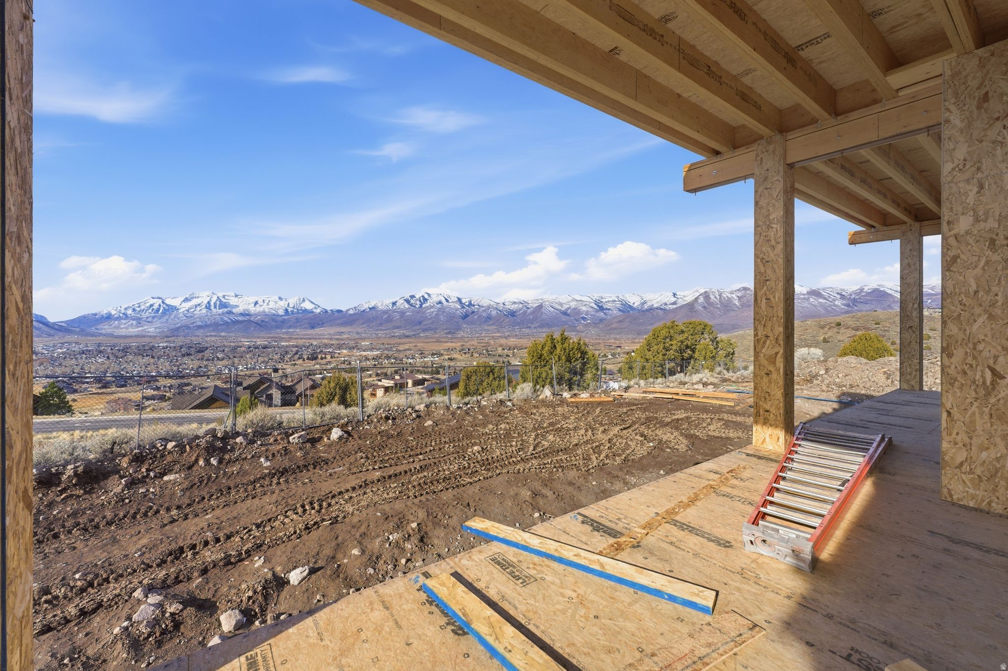 RED LEDGES - Residential