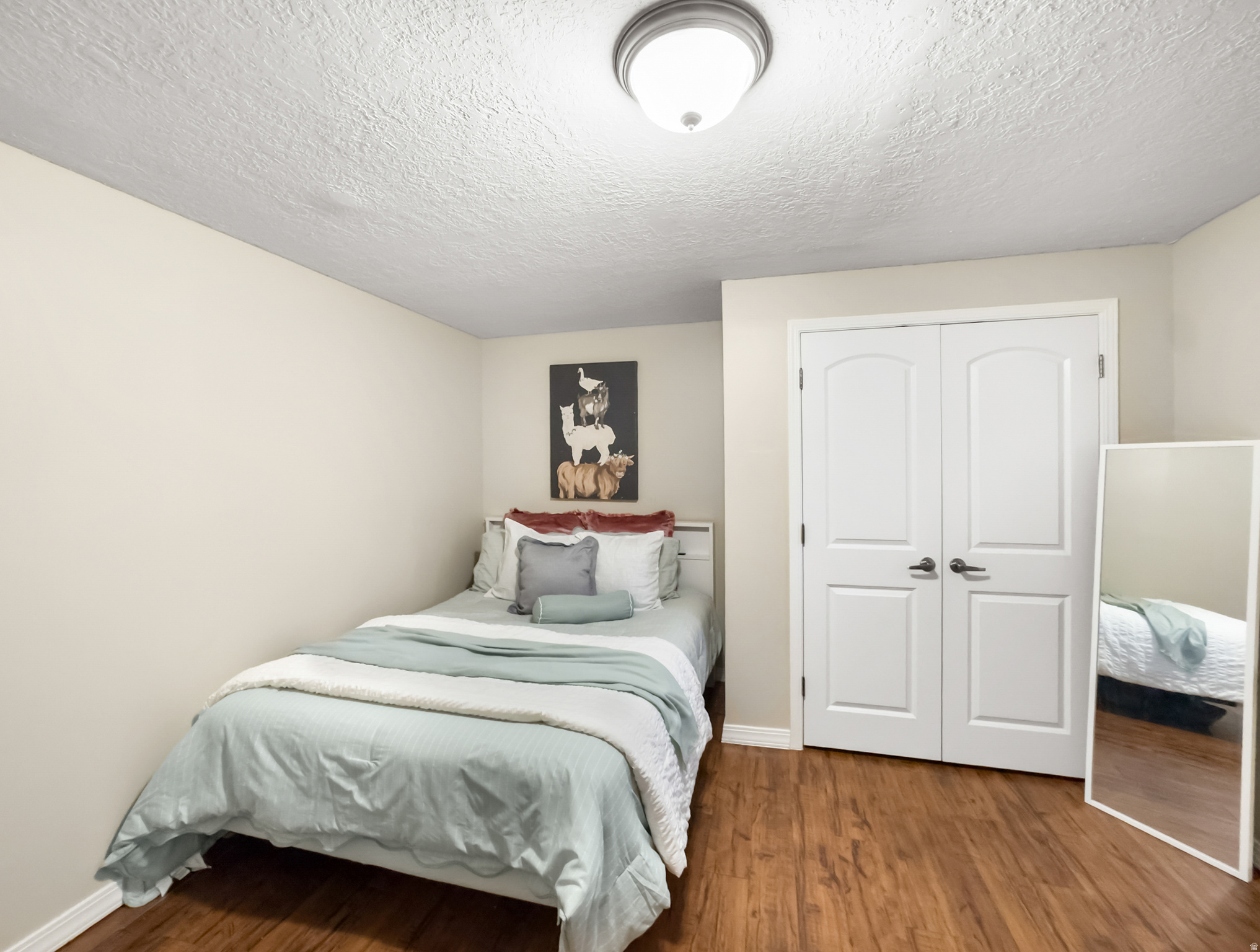 CRESCENT COURT CONDO - Residential