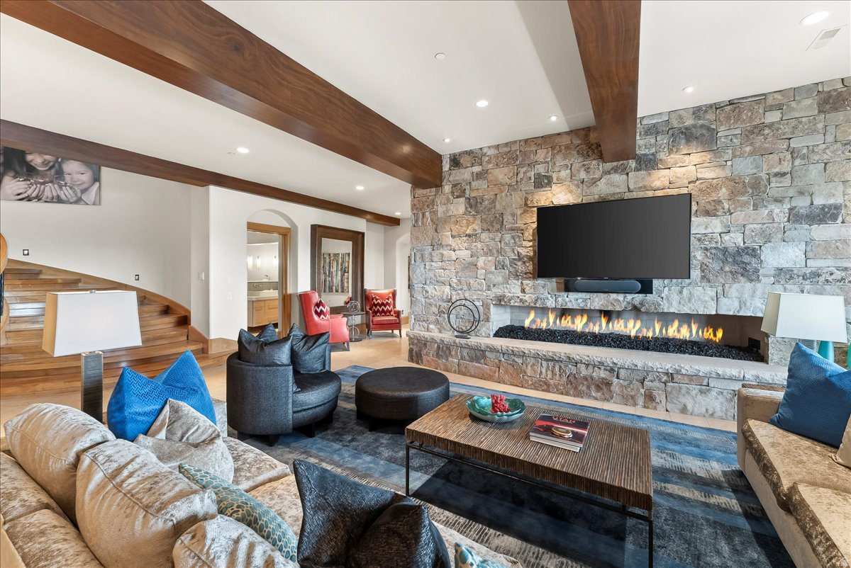 DEER CREST ESTATES - Residential