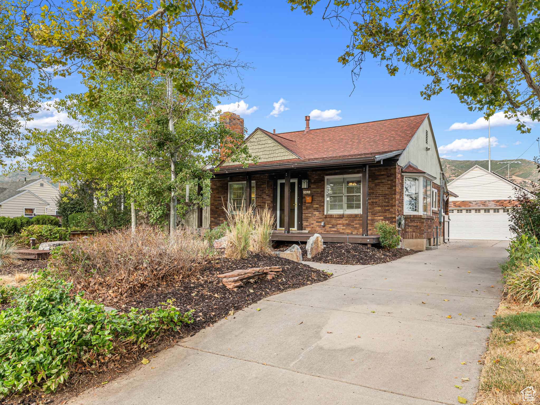 ROSSLYN HEIGHTS - Residential