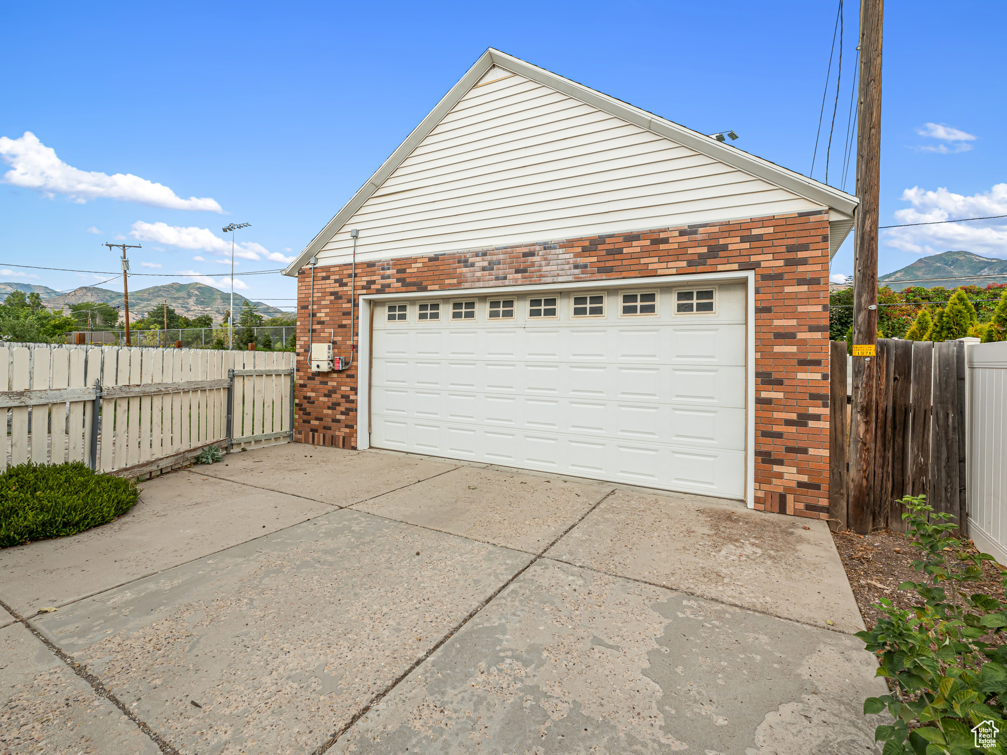 ROSSLYN HEIGHTS - Residential