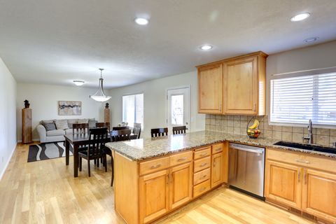 Tiny photo for 1330 N 800 W, Mapleton, UT 84664 (MLS # 2133048)