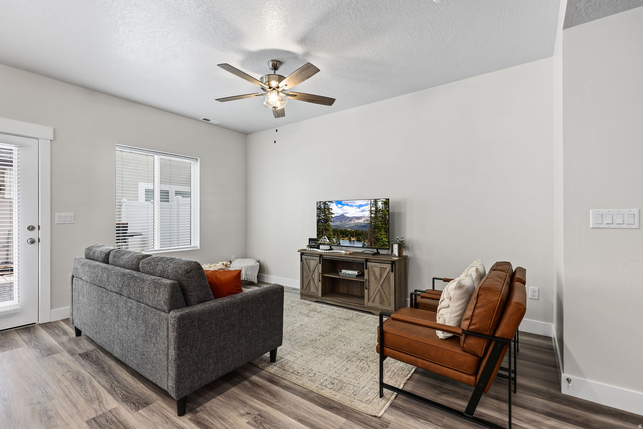 RIVERSTONE TOWNHOMES PHASE 3 - Residential