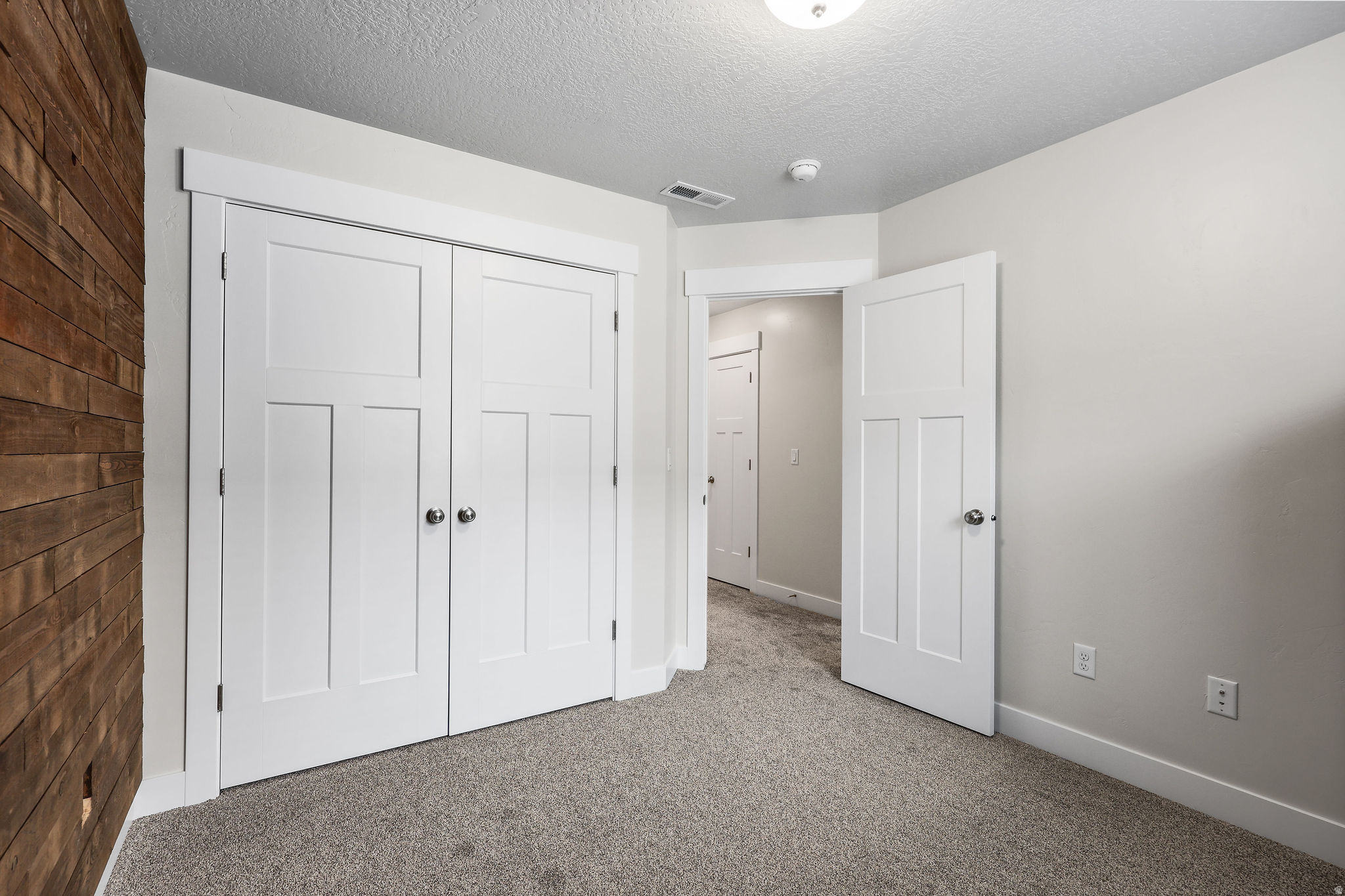 RIVERSTONE TOWNHOMES PHASE 3 - Residential
