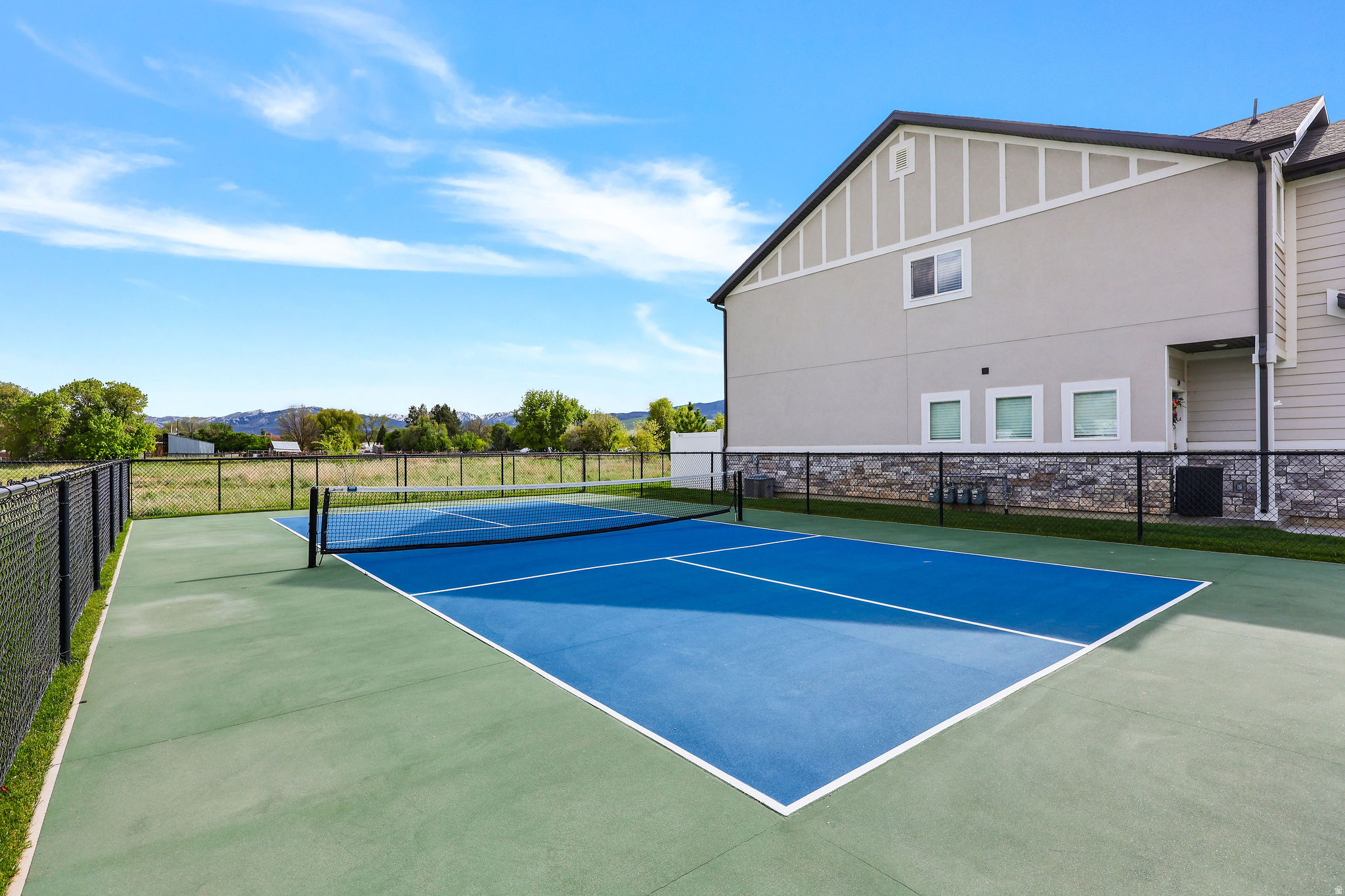 RIVERSTONE TOWNHOMES PHASE 3 - Residential