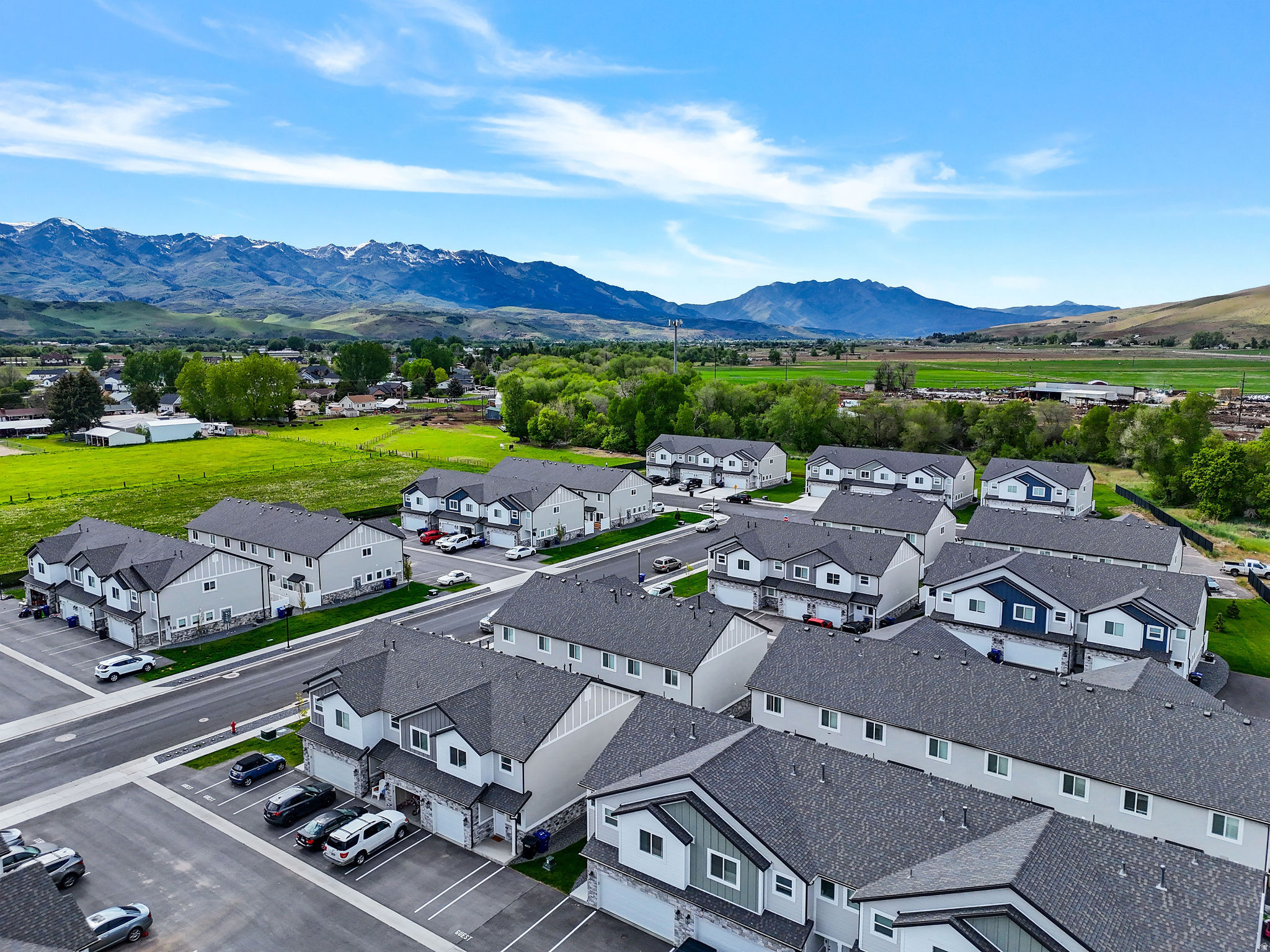 RIVERSTONE TOWNHOMES PHASE 3 - Residential