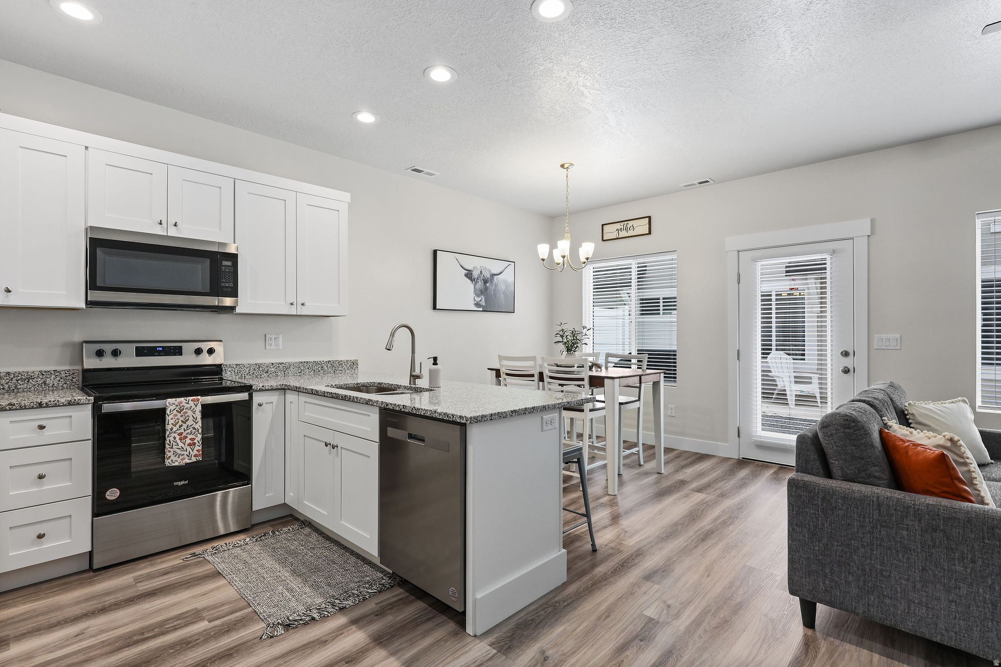 RIVERSTONE TOWNHOMES PHASE 3 - Residential