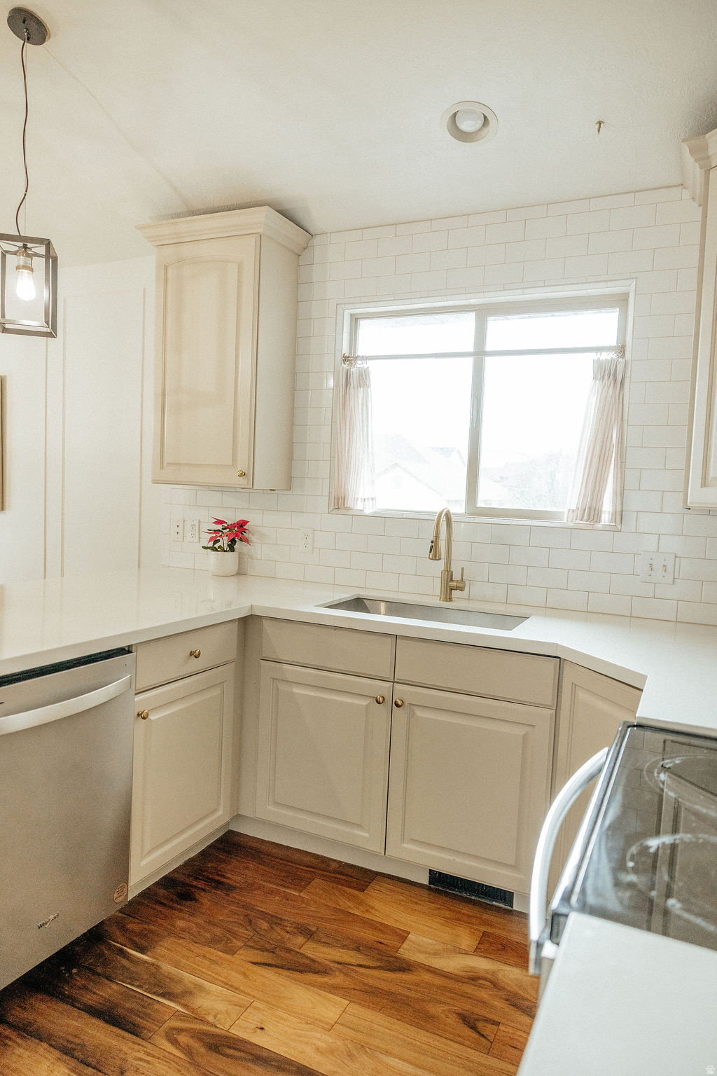 HERRIMAN VILLAGE - Residential