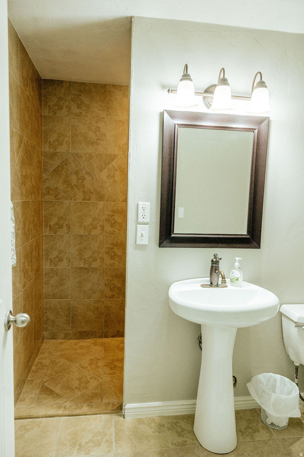 HERRIMAN VILLAGE - Residential