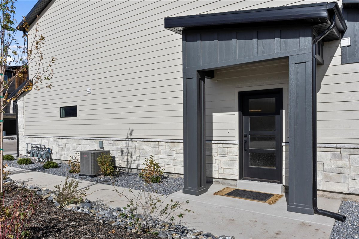 PEAKS TOWNHOMES #4 - Residential